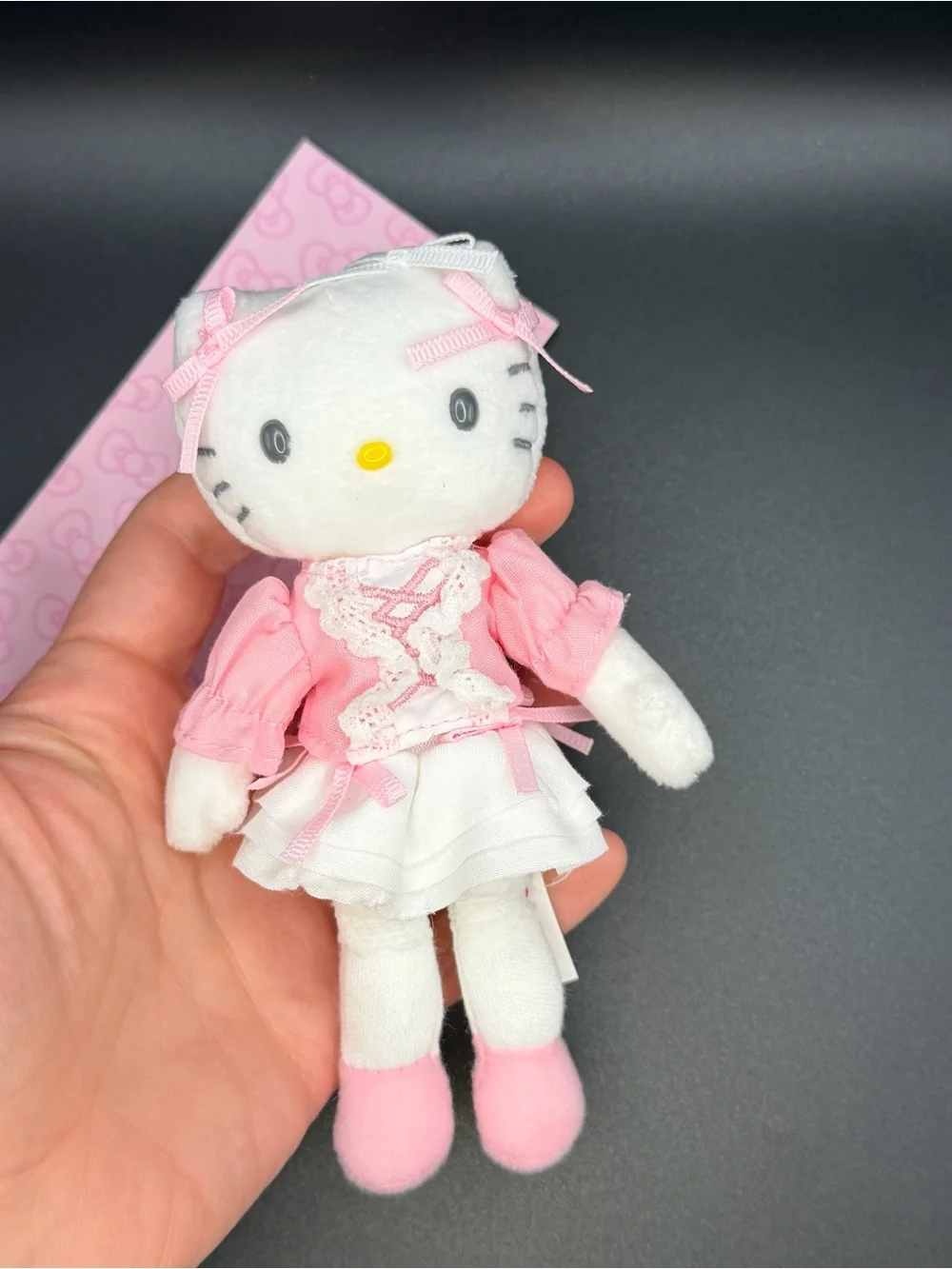 Sanrio The Closet Series Hello Kitty with Lolita outfit keychain/plush bk16